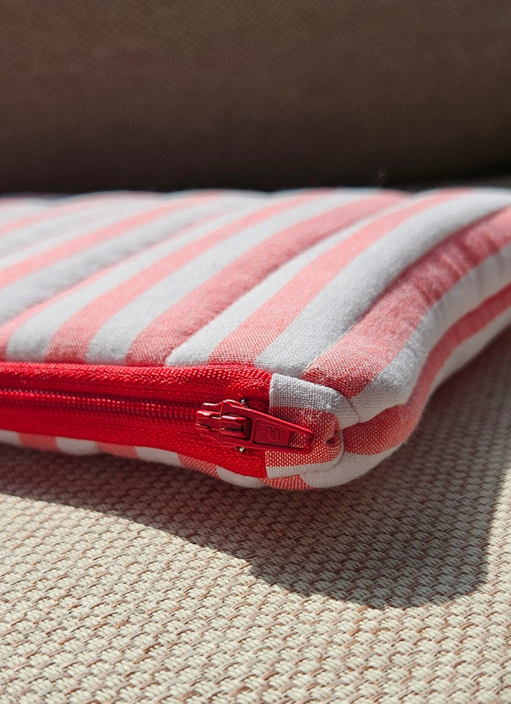 Pochette rayure framboise