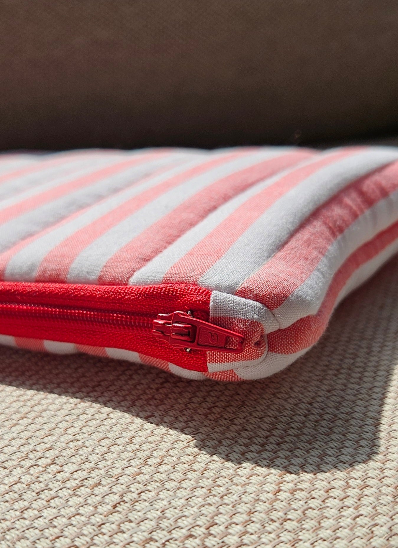 Pochette rayure framboise